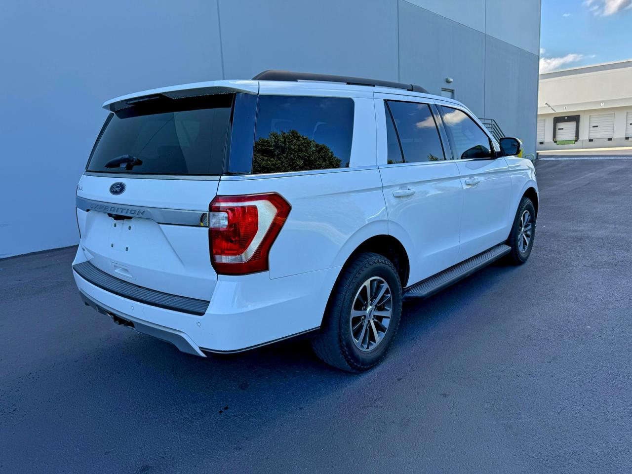 2019 Ford Expedition Xlt - Image 4