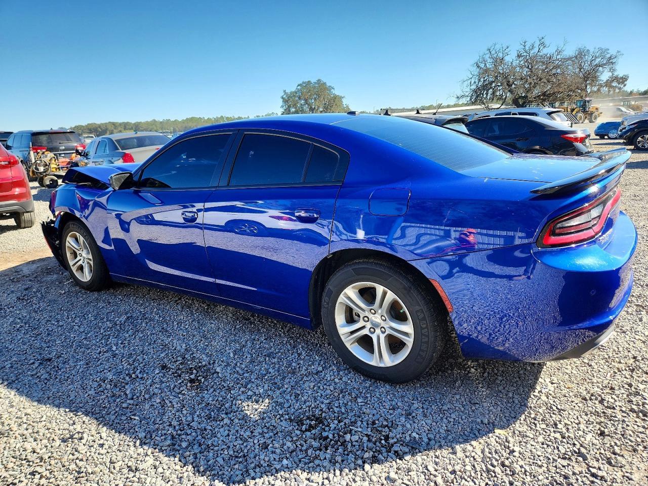 2022 Dodge Charger Sxt - Image 2