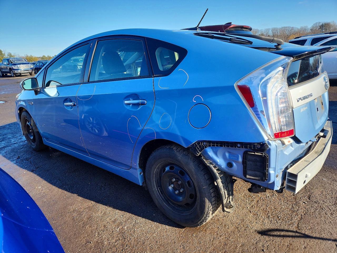 2014 Toyota Prius Plug-In Hybrid Base - Image 2