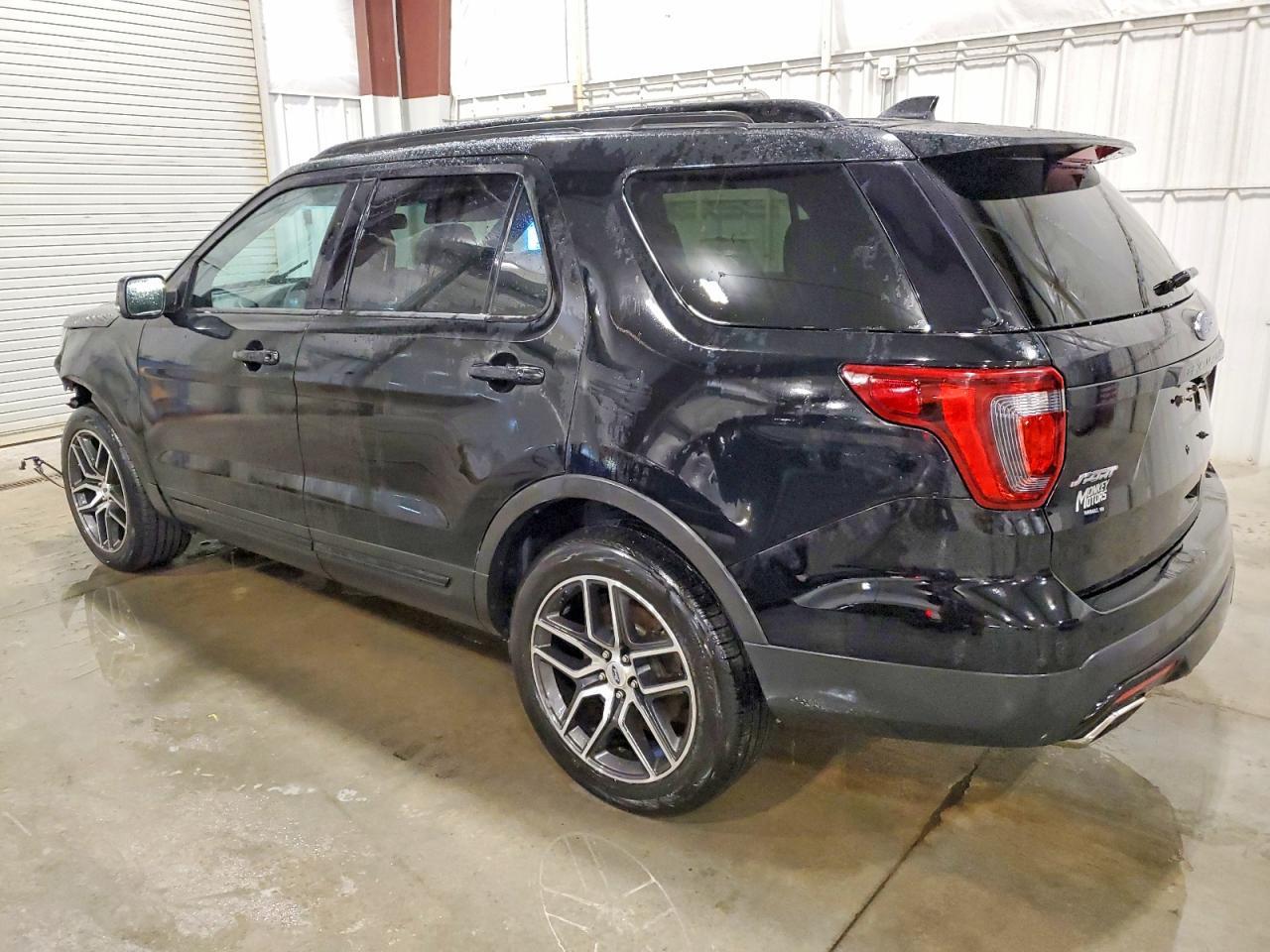 2016 Ford Explorer Sport - Image 2
