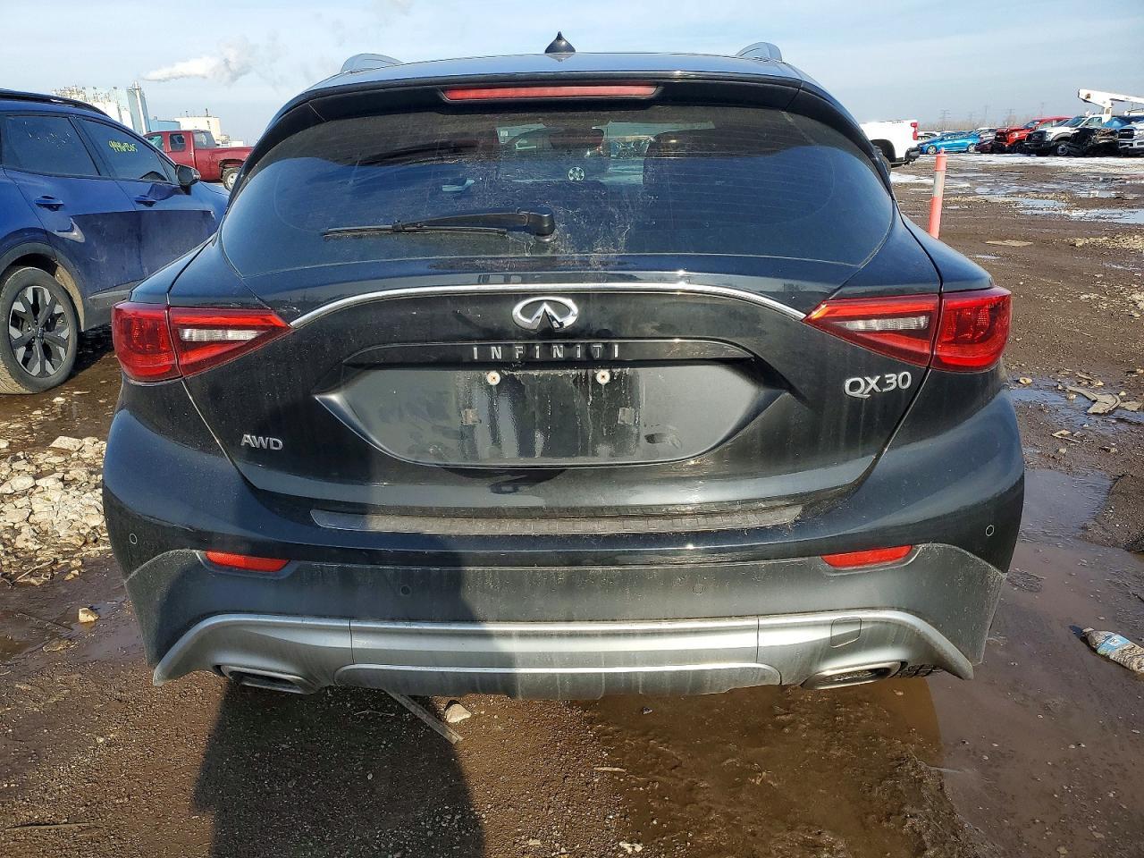 2017 Infiniti Qx30 - Image 6