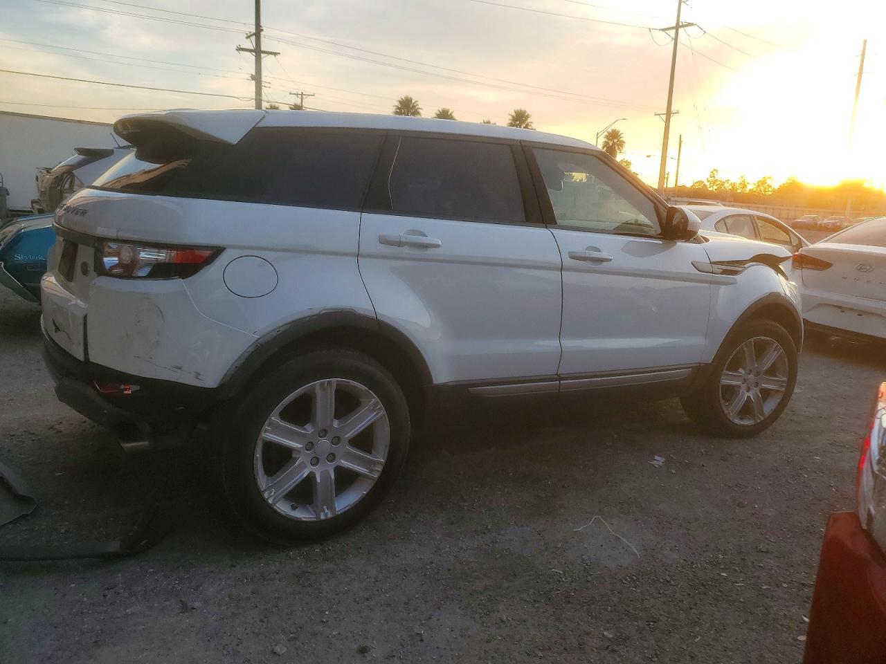 2015 Land Rover Range Rover Evoque Pure Plus - Фото 3