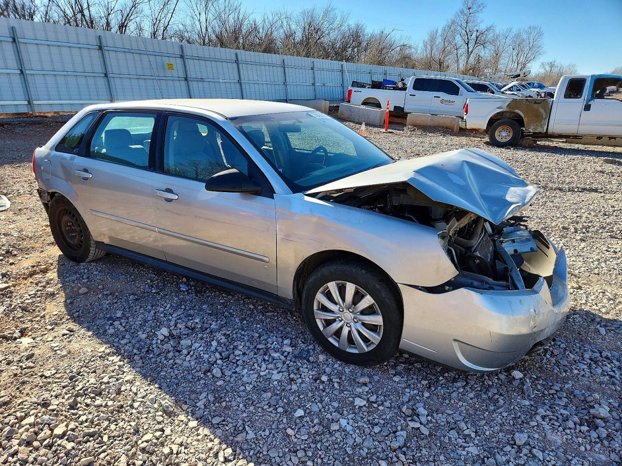 2007 Chevrolet Malibu Maxx Ls - Image 4