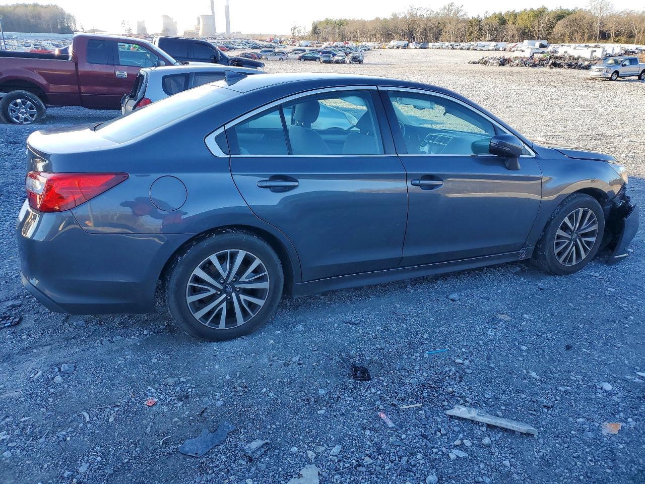 2018 Subaru Legacy 2.5I Premium - Фото 3