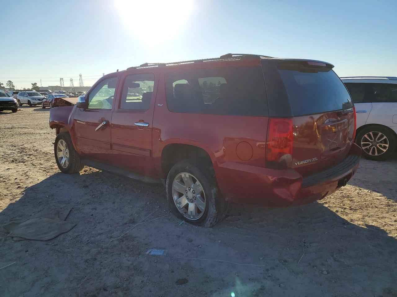2013 GMC Yukon Xl C1500 Slt - Фото 2