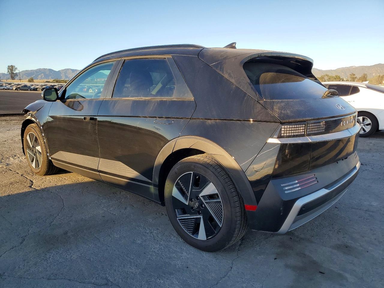 2025 Hyundai Ioniq 5 Sel - Фото 2