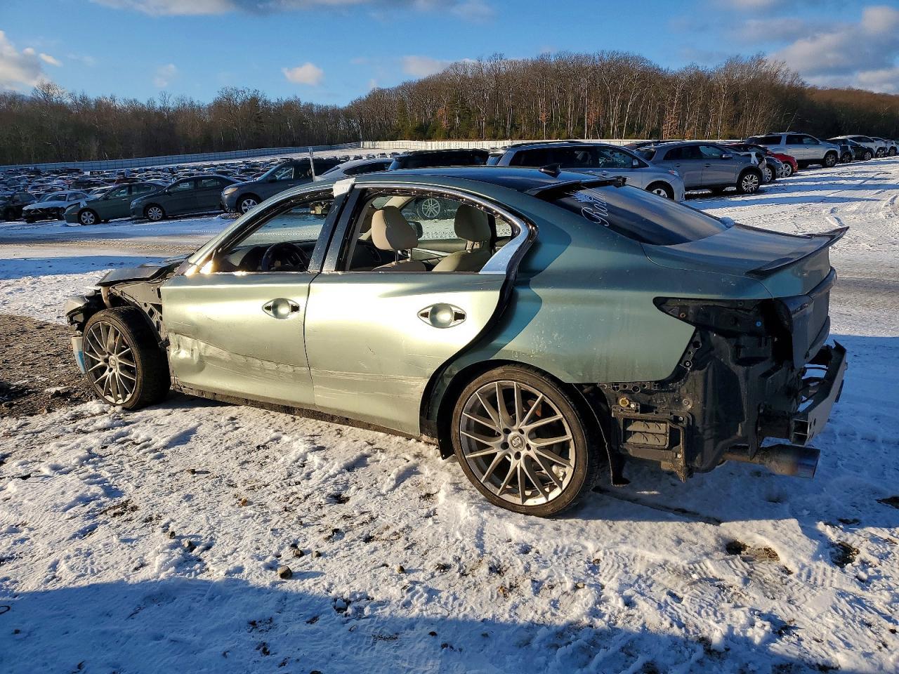 2015 Infiniti Q50 Base - Фото 2