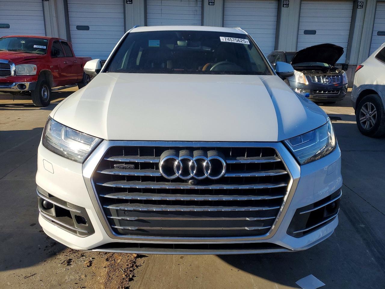 2017 Audi Q7 Premium Plus - Image 5
