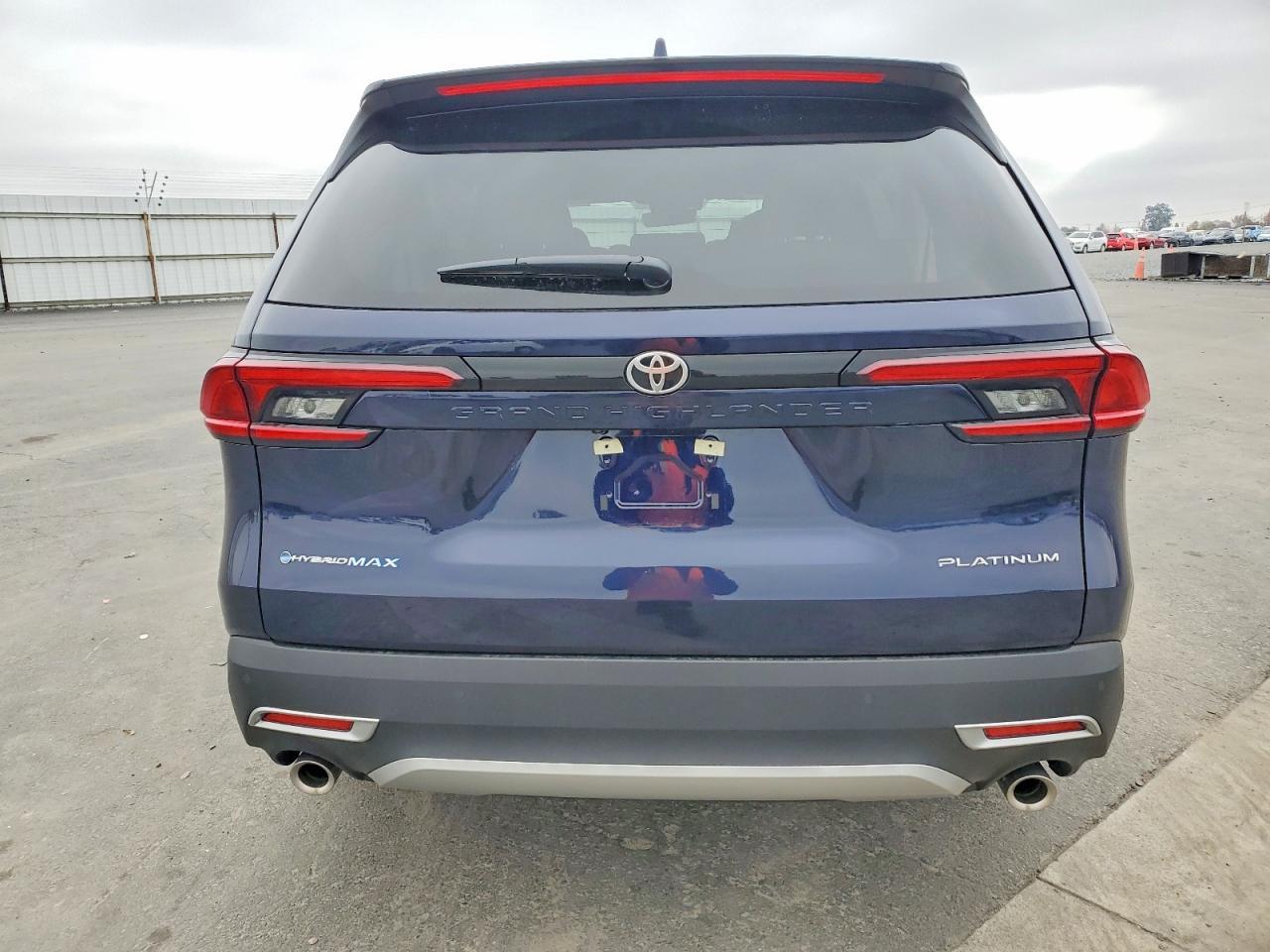 2025 Toyota Grand Highlander Limited - Фото 6