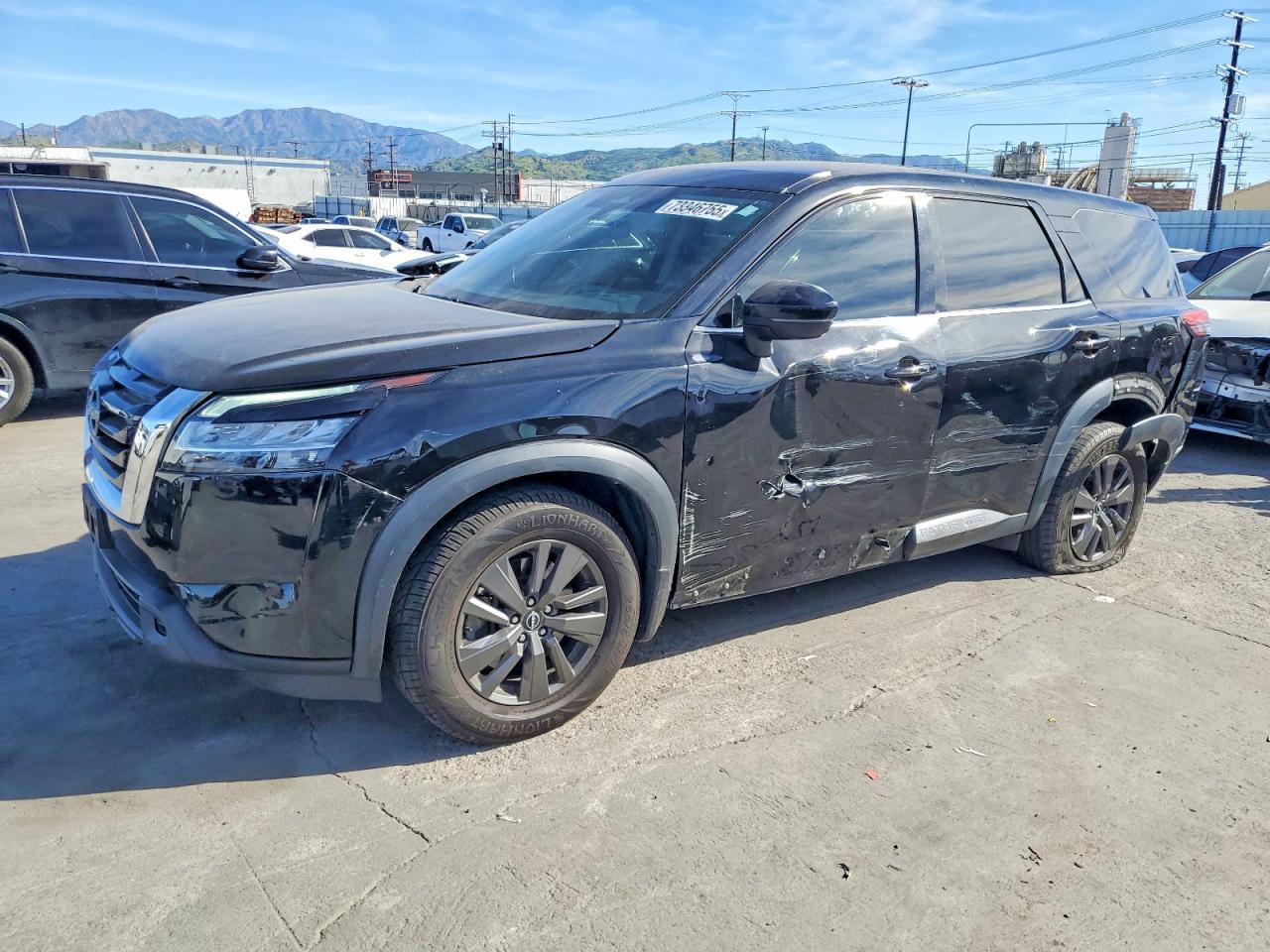 2022 Nissan Pathfinder S