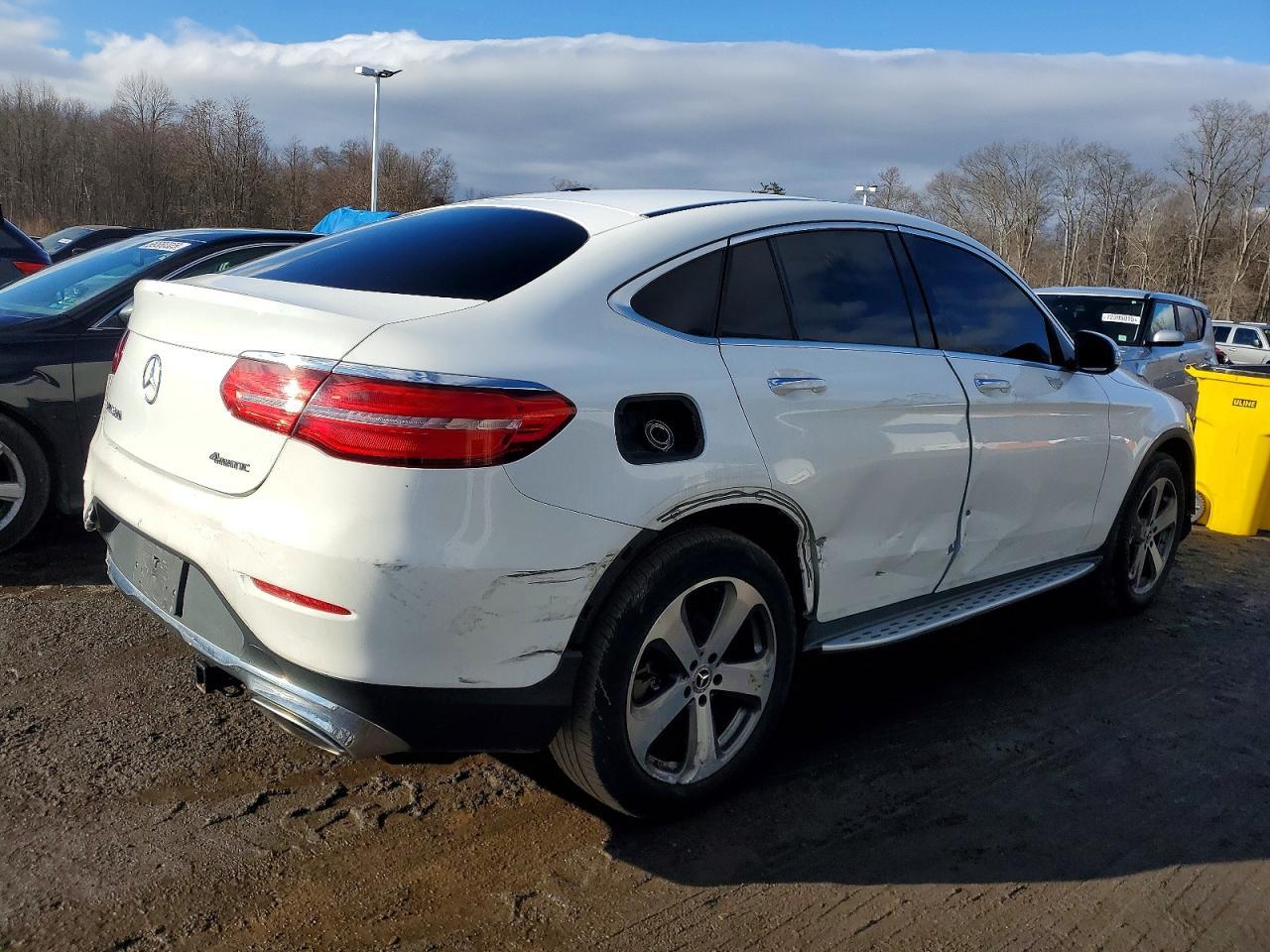 2017 Mercedes-Benz Glc Coupe 300 4Matic - Фото 3