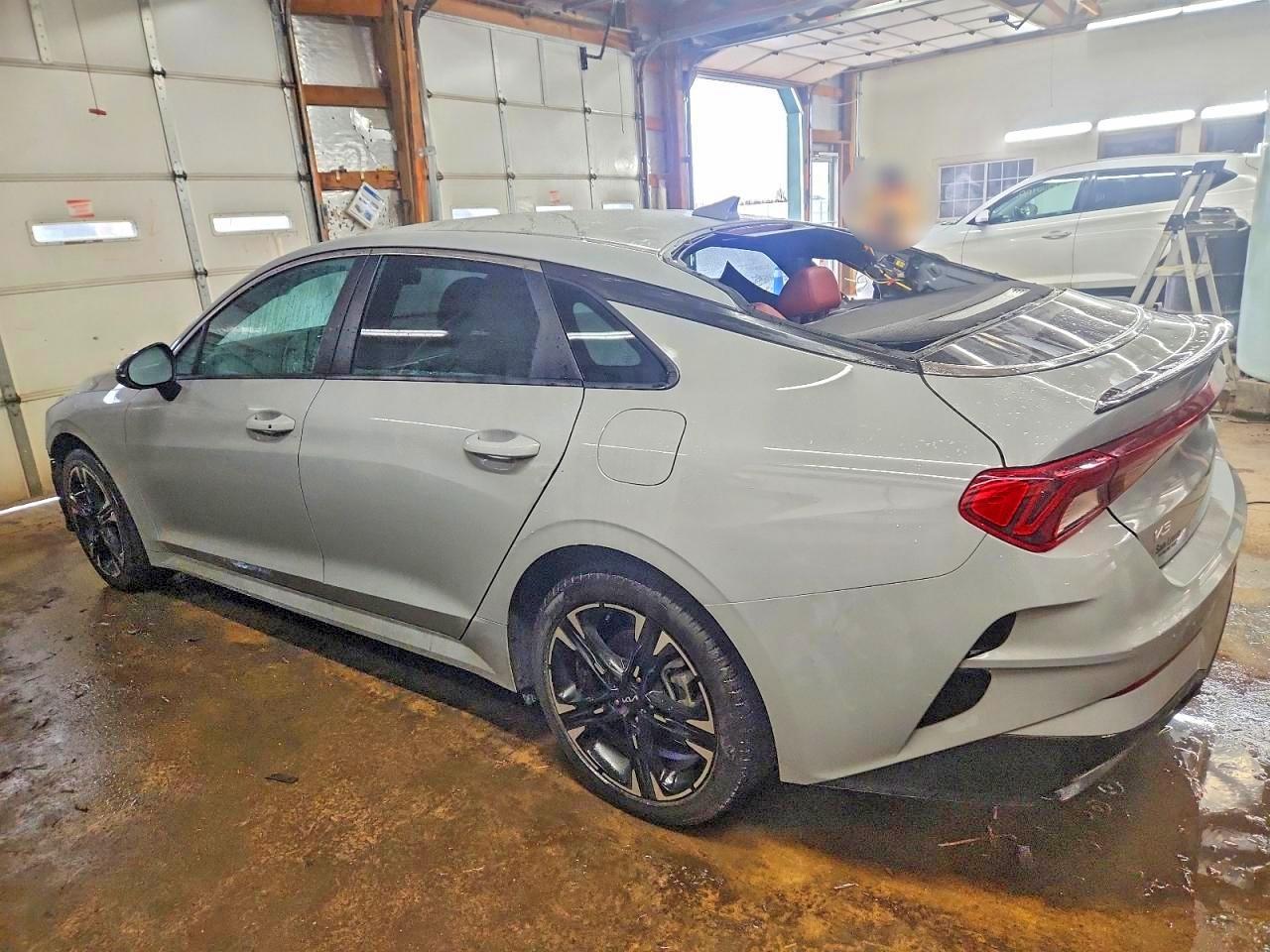 2024 Kia K5 Gt Line - Фото 2