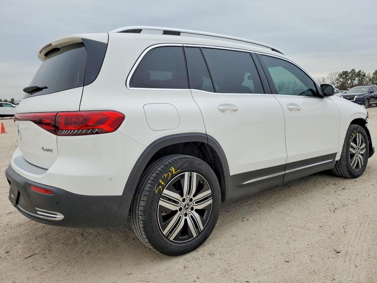 2023 Mercedes-Benz Eqb 300 4Matic - Image 3