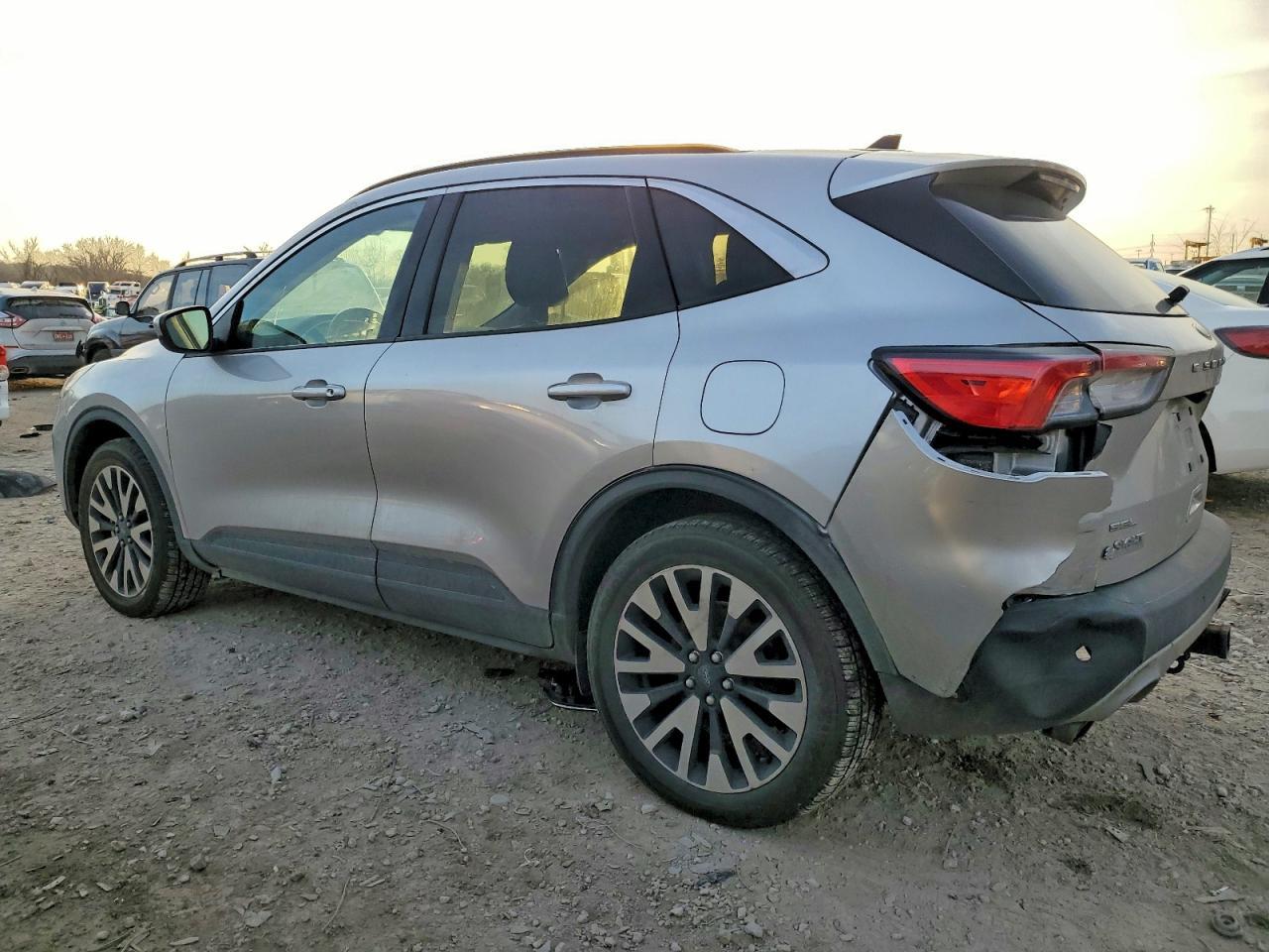 2020 Ford Escape Sel - Image 2