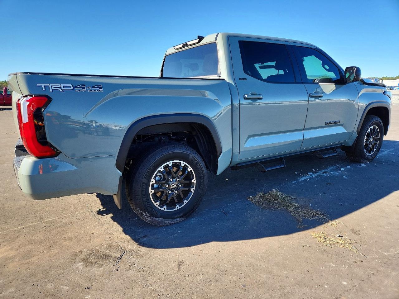 2025 Toyota Tundra - Фото 3
