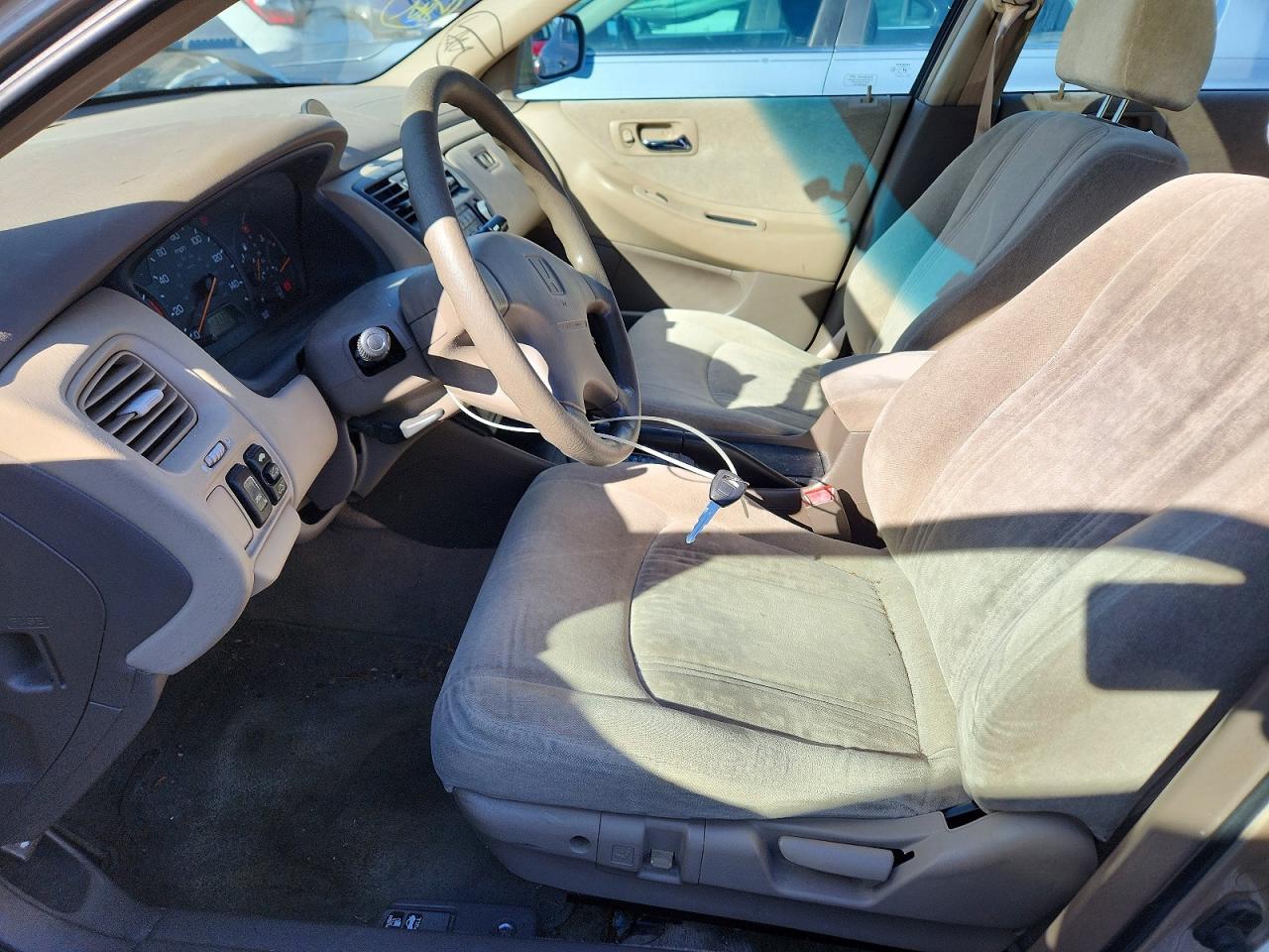 2000 Honda Accord - Image 7