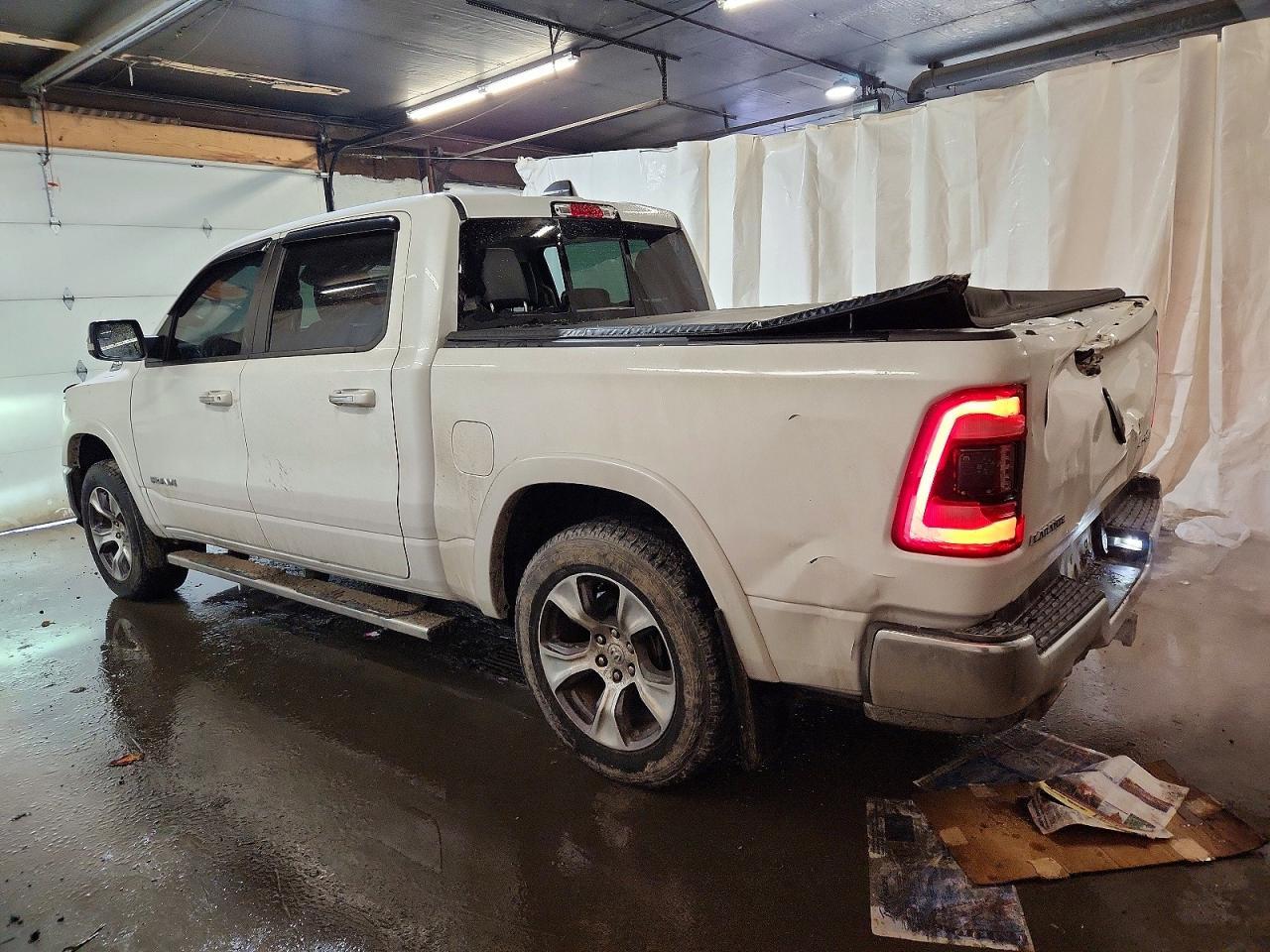 2021 Ram 1500 Laramie - Фото 2