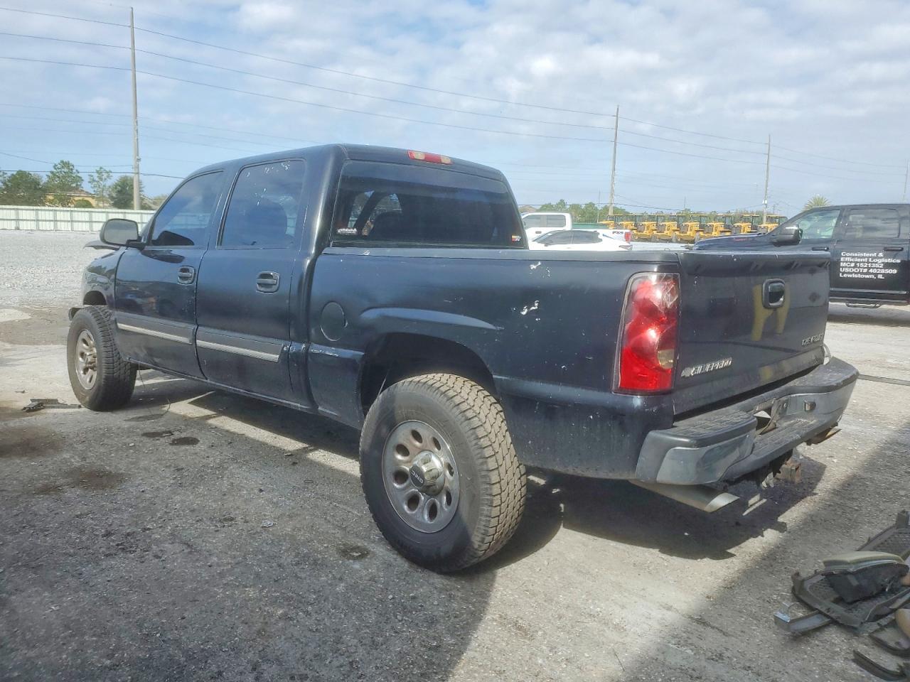 2005 Chevrolet Silverado C1500 - Image 2
