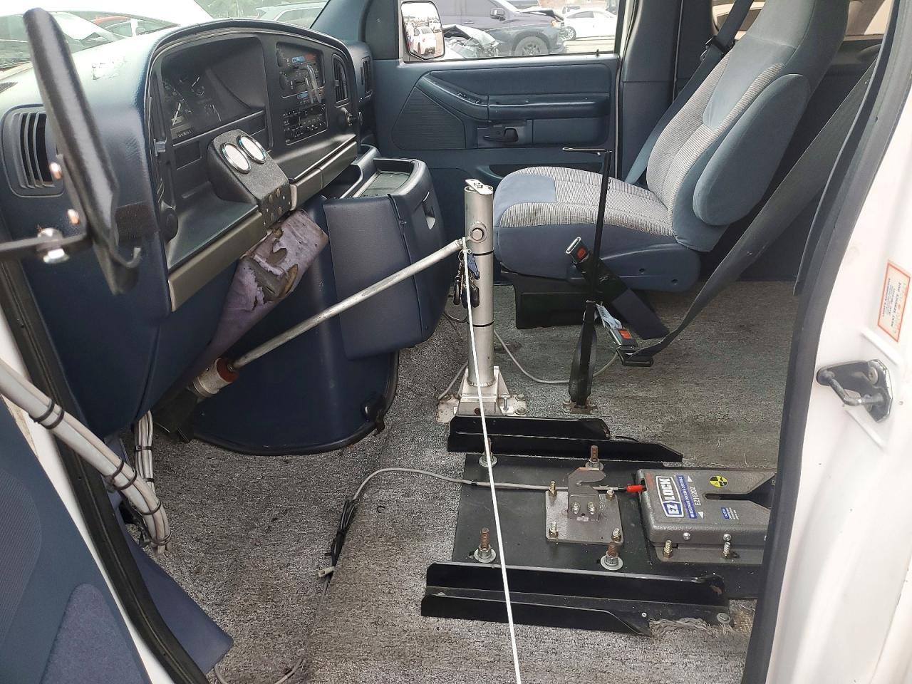 1993 Ford E150 Utility / Service Van - Image 7