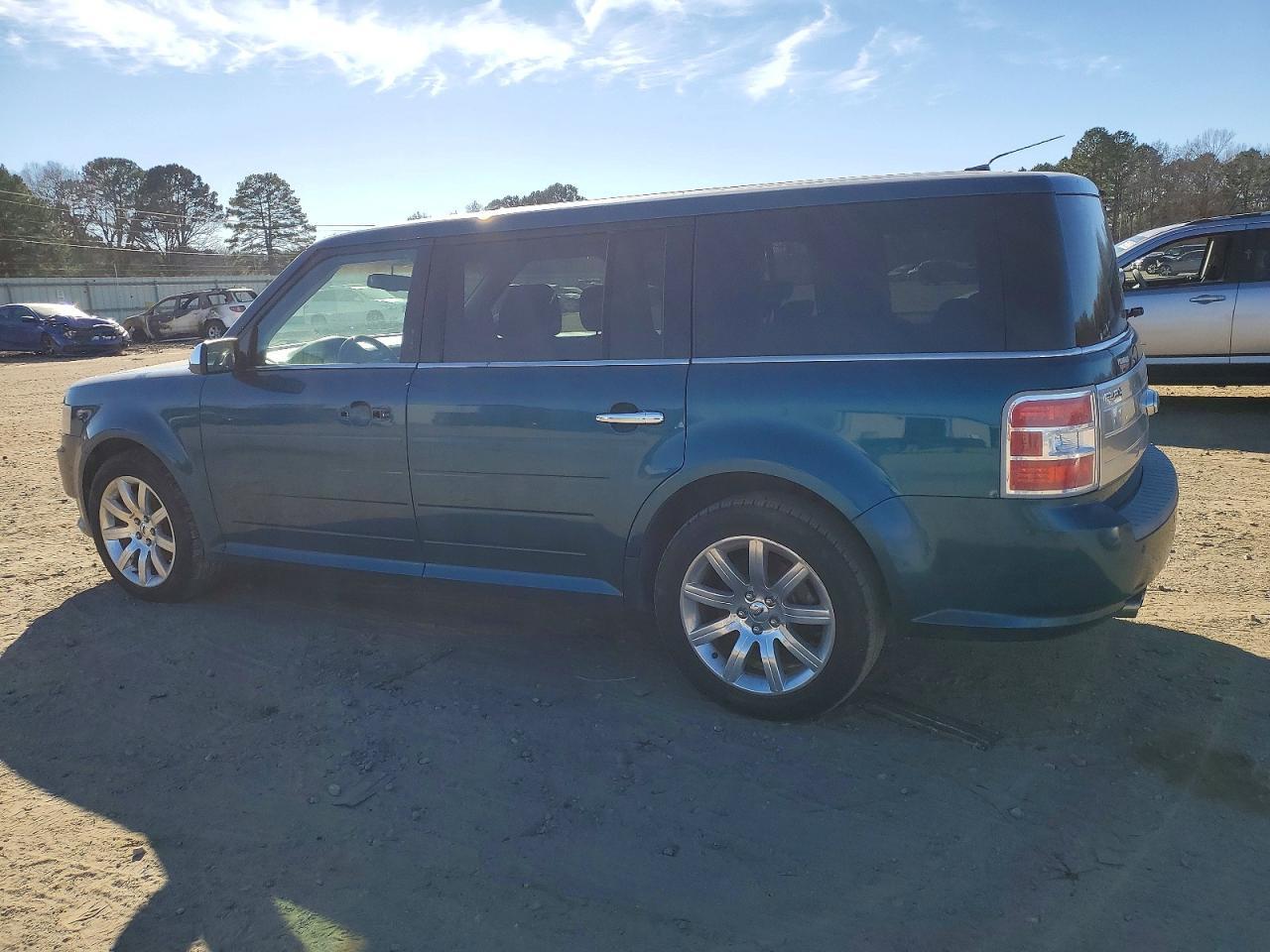 2011 Ford Flex - Image 2
