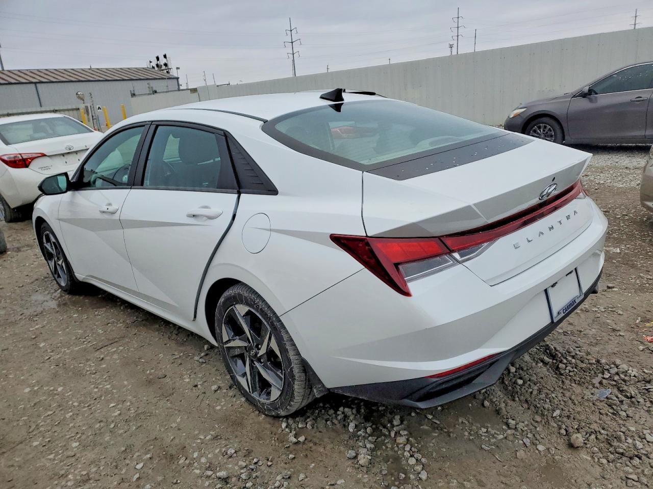 2023 Hyundai Elantra Sel - Фото 2