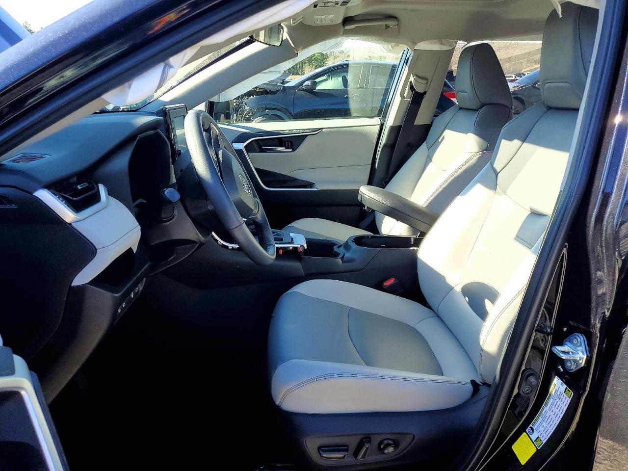 2022 Toyota Rav4 Xle Premium - Фото 7