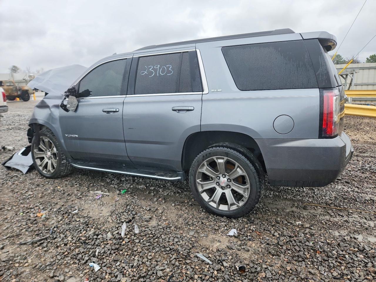2019 GMC Yukon Sle - Image 2
