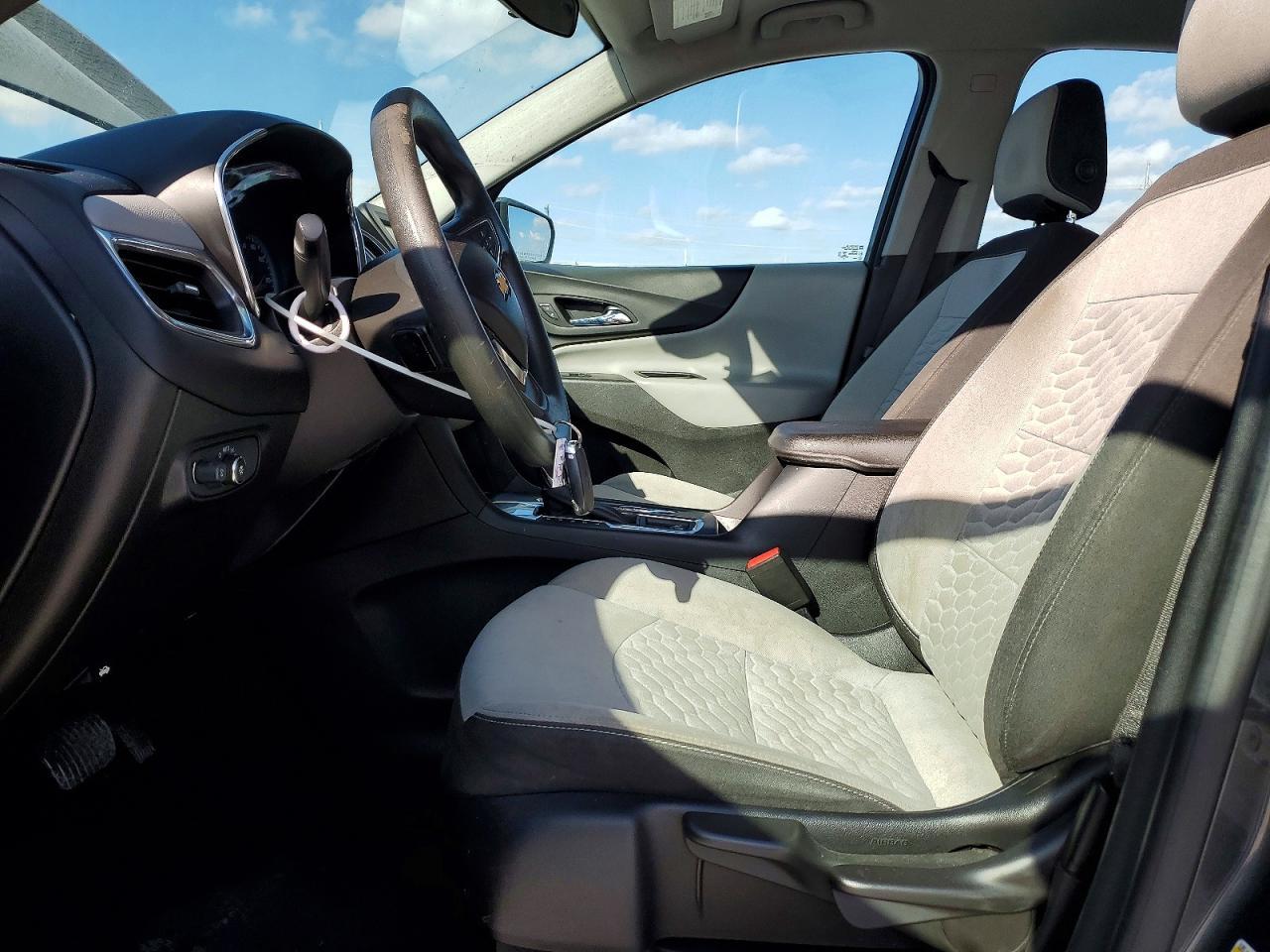 2018 Chevrolet Equinox Ls - Image 7