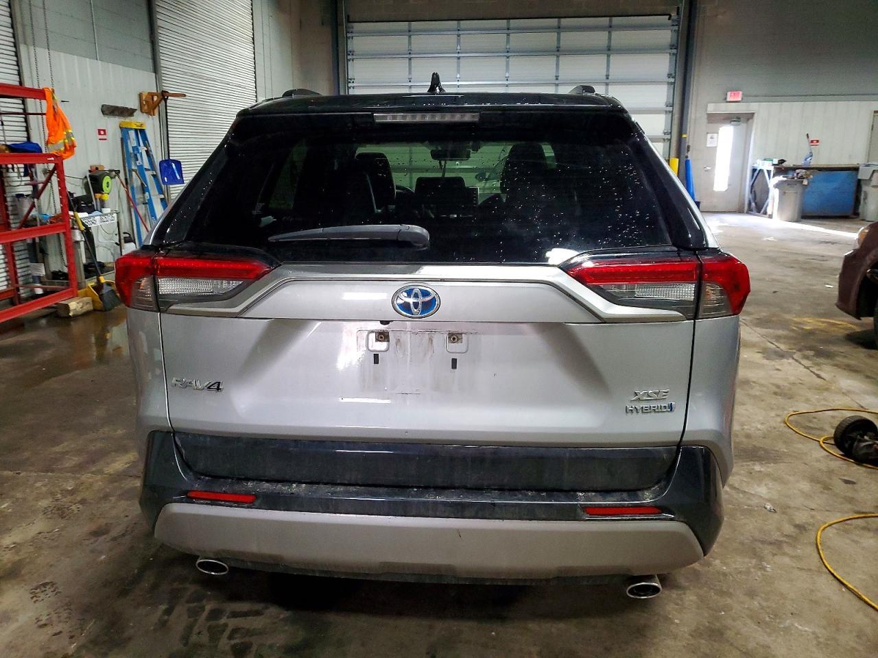 2022 Toyota Rav4 Xse - Image 6
