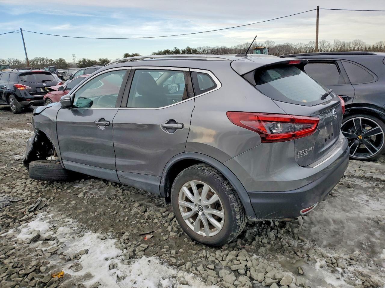 2020 Nissan Rogue Sport S - Image 2