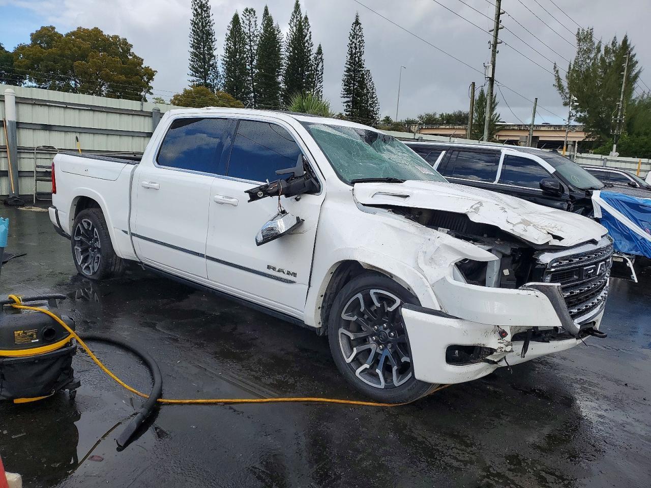 2025 Ram 1500 Limited - Фото 4