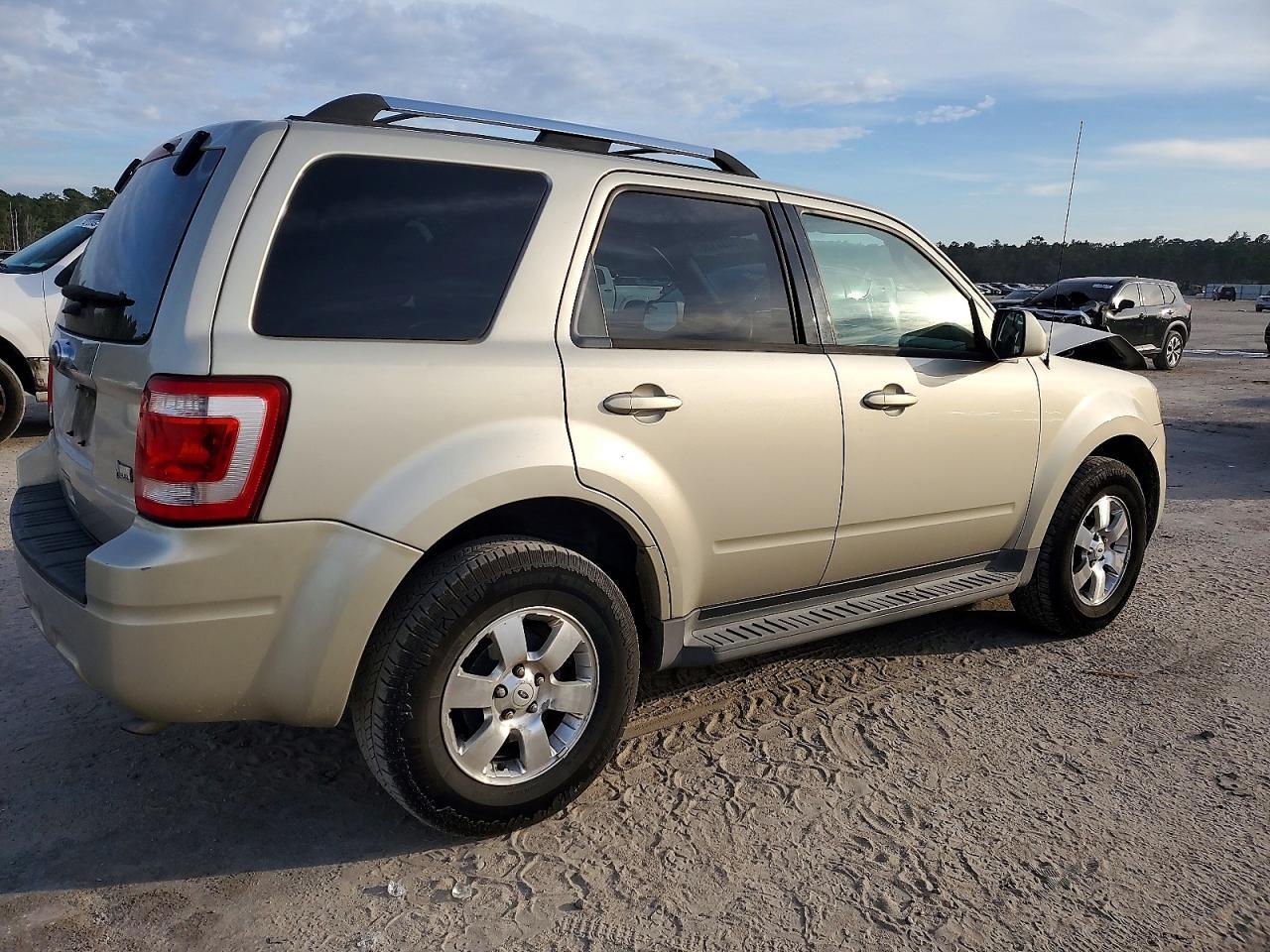 2012 Ford Escape Limited - Фото 3