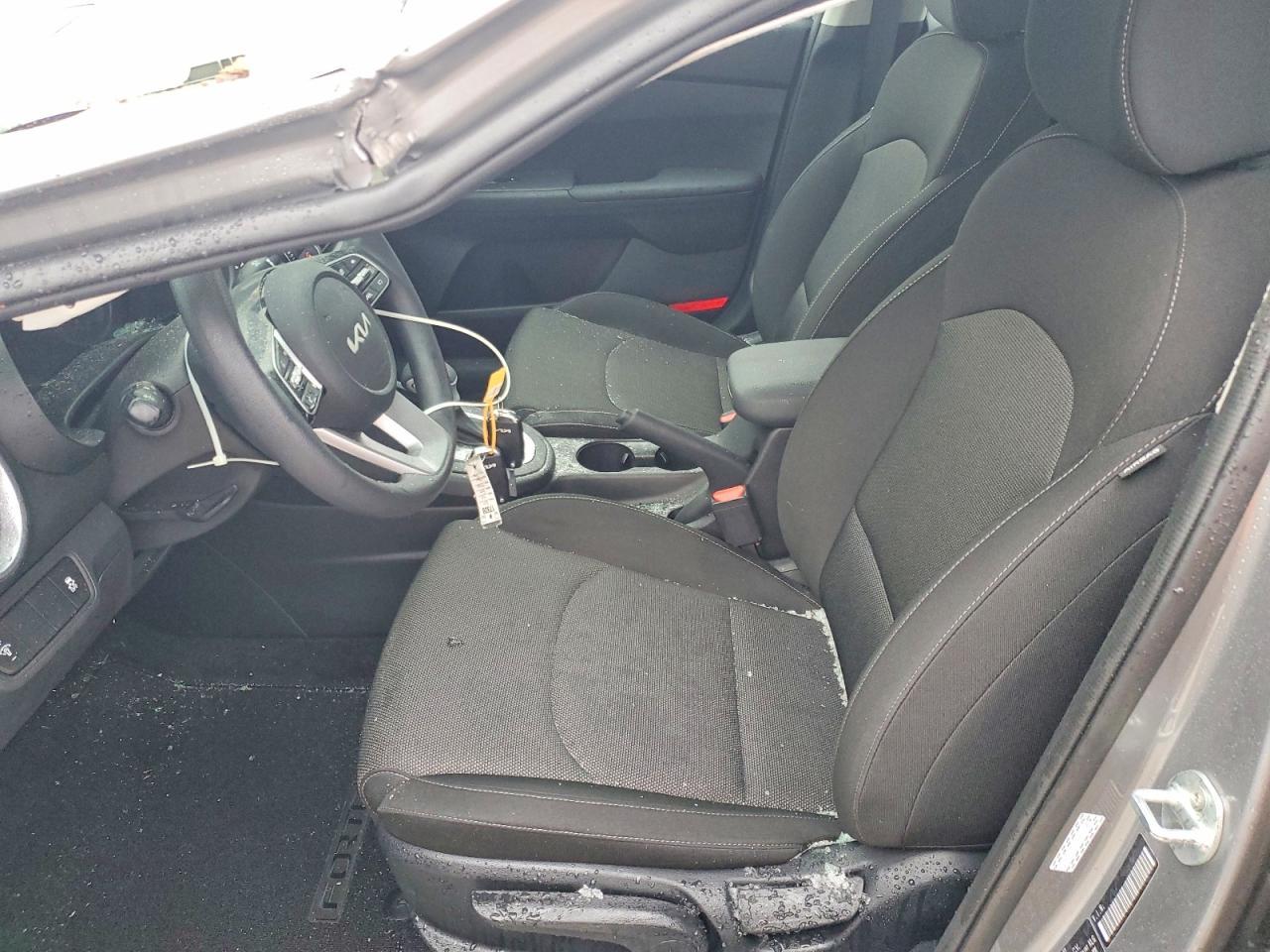 2024 Kia Forte Lx - Image 7