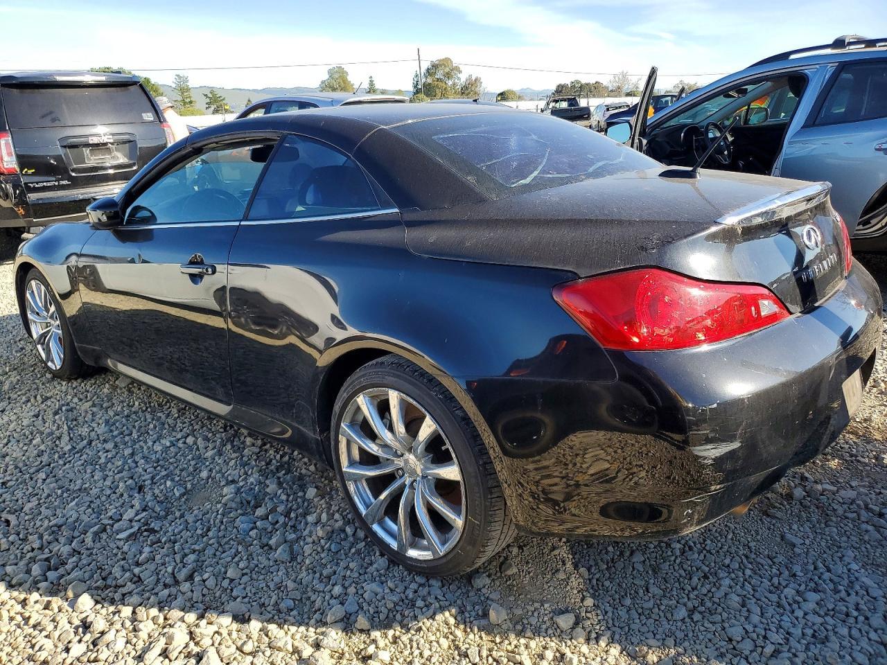 2009 Infiniti G37 Conver - Image 2