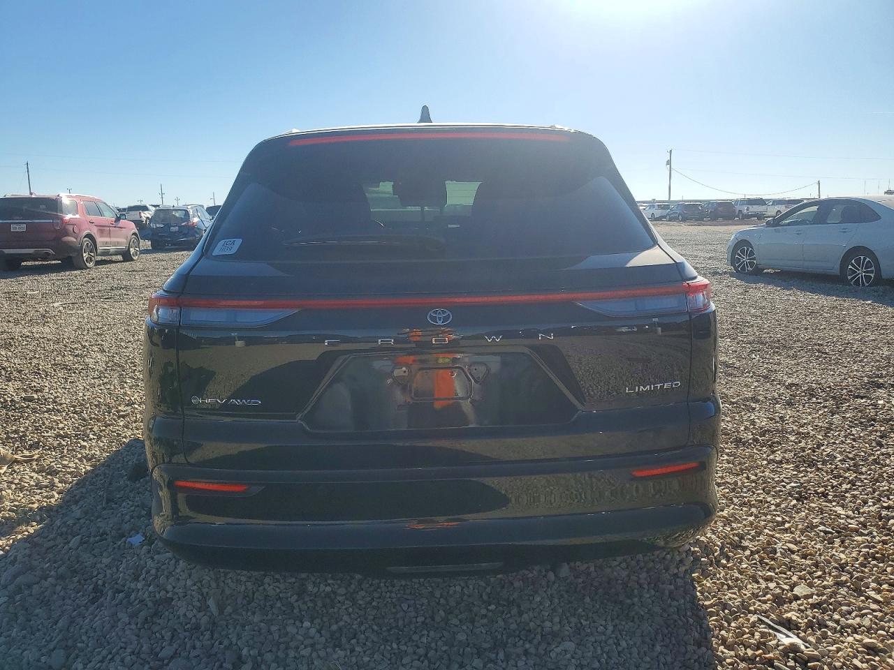 2025 Toyota Crown Signia Xle - Image 6