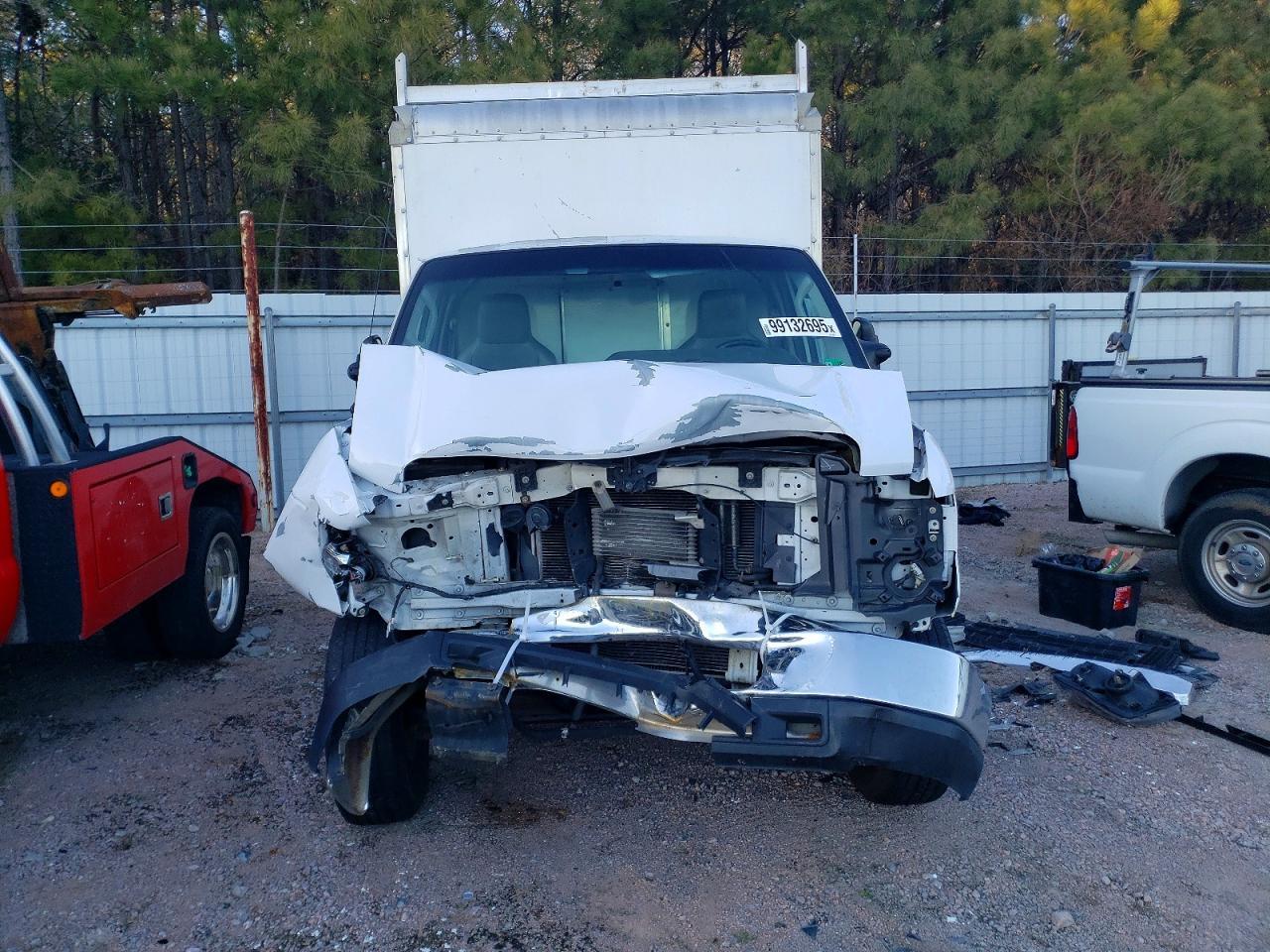 2016 Ford E350 Box Truck - Image 5