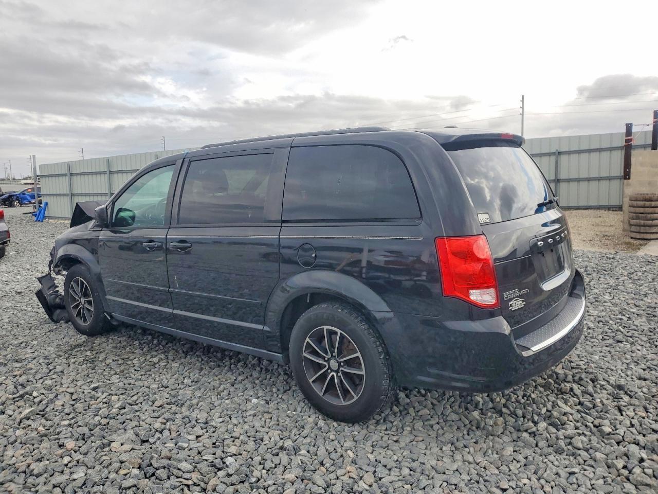 2017 Dodge Grand Caravan Gt - Фото 2