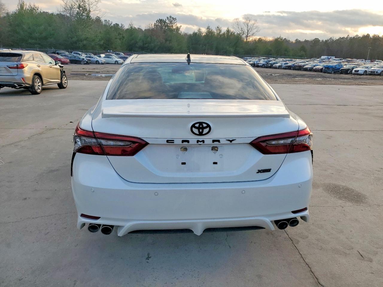 2022 Toyota Camry Xse - Фото 6