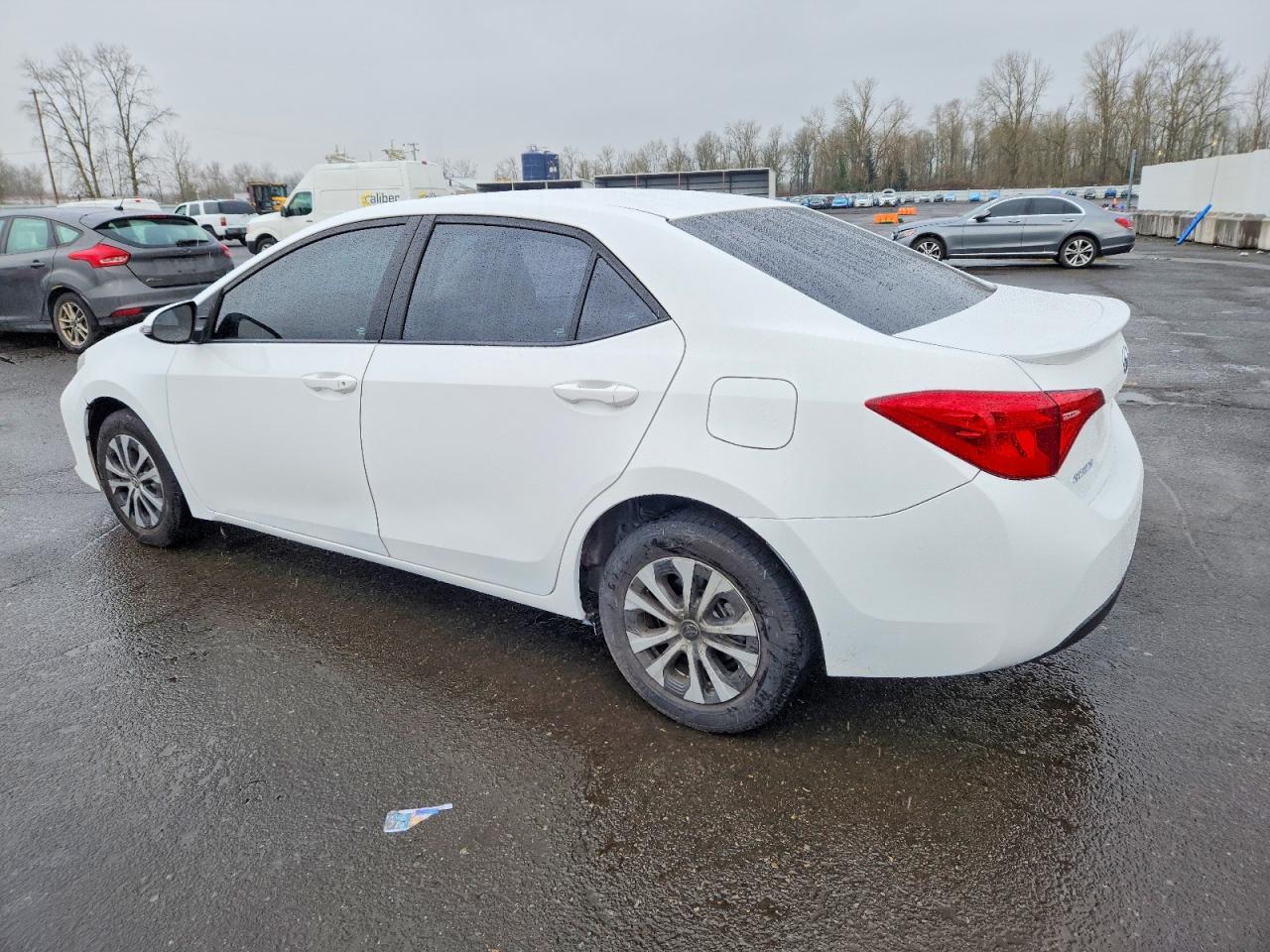 2017 Toyota Corolla L - Фото 2