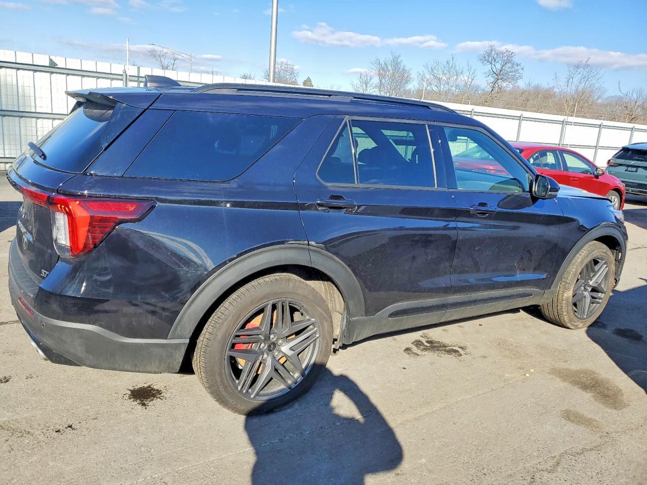 2025 Ford Explorer St - Фото 3