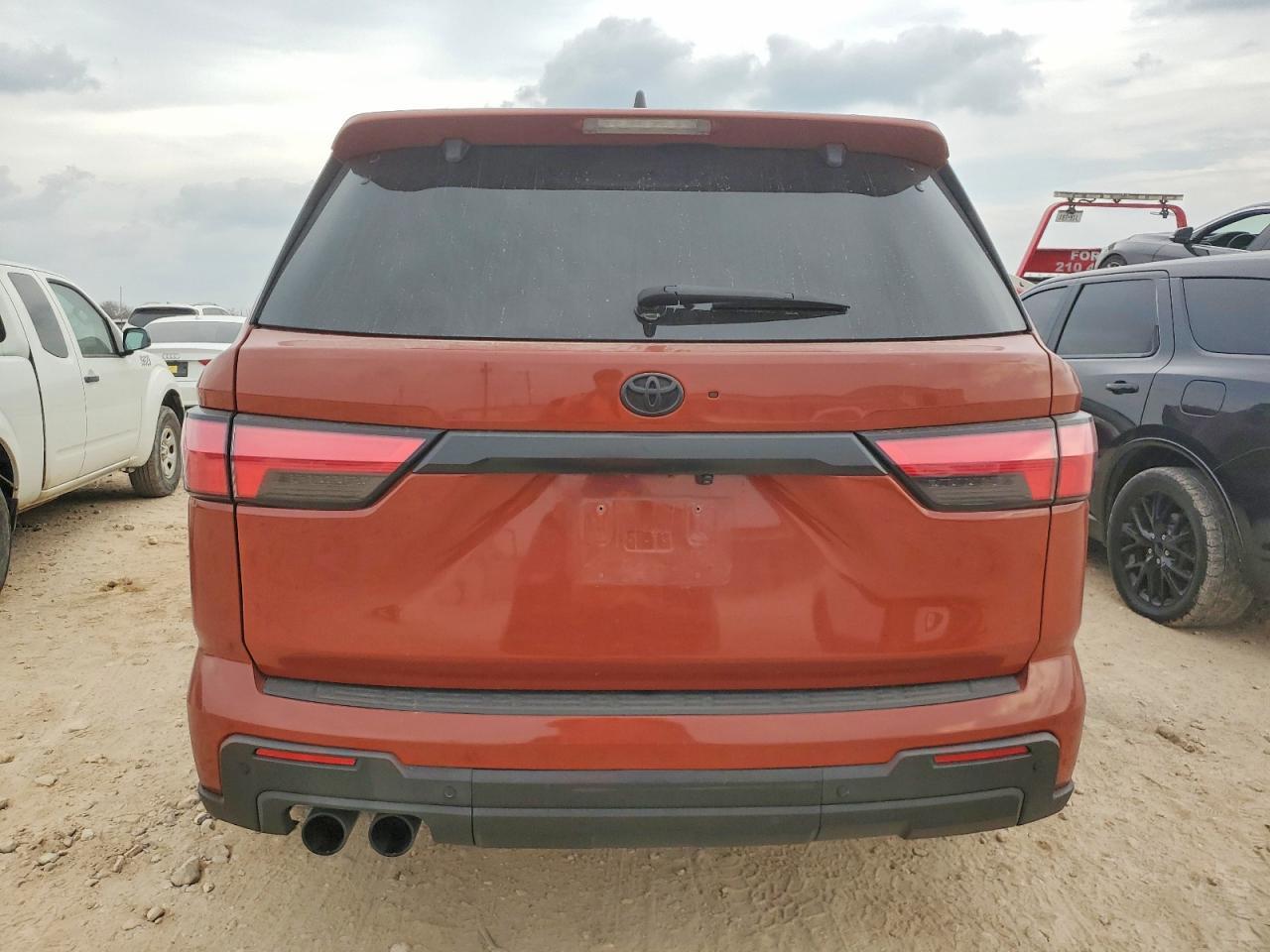 2024 Toyota Sequoia Sr5 - Фото 6