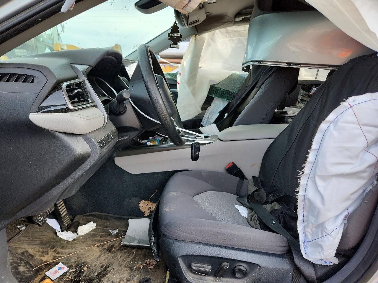 2024 Toyota Camry Le - Фото 7