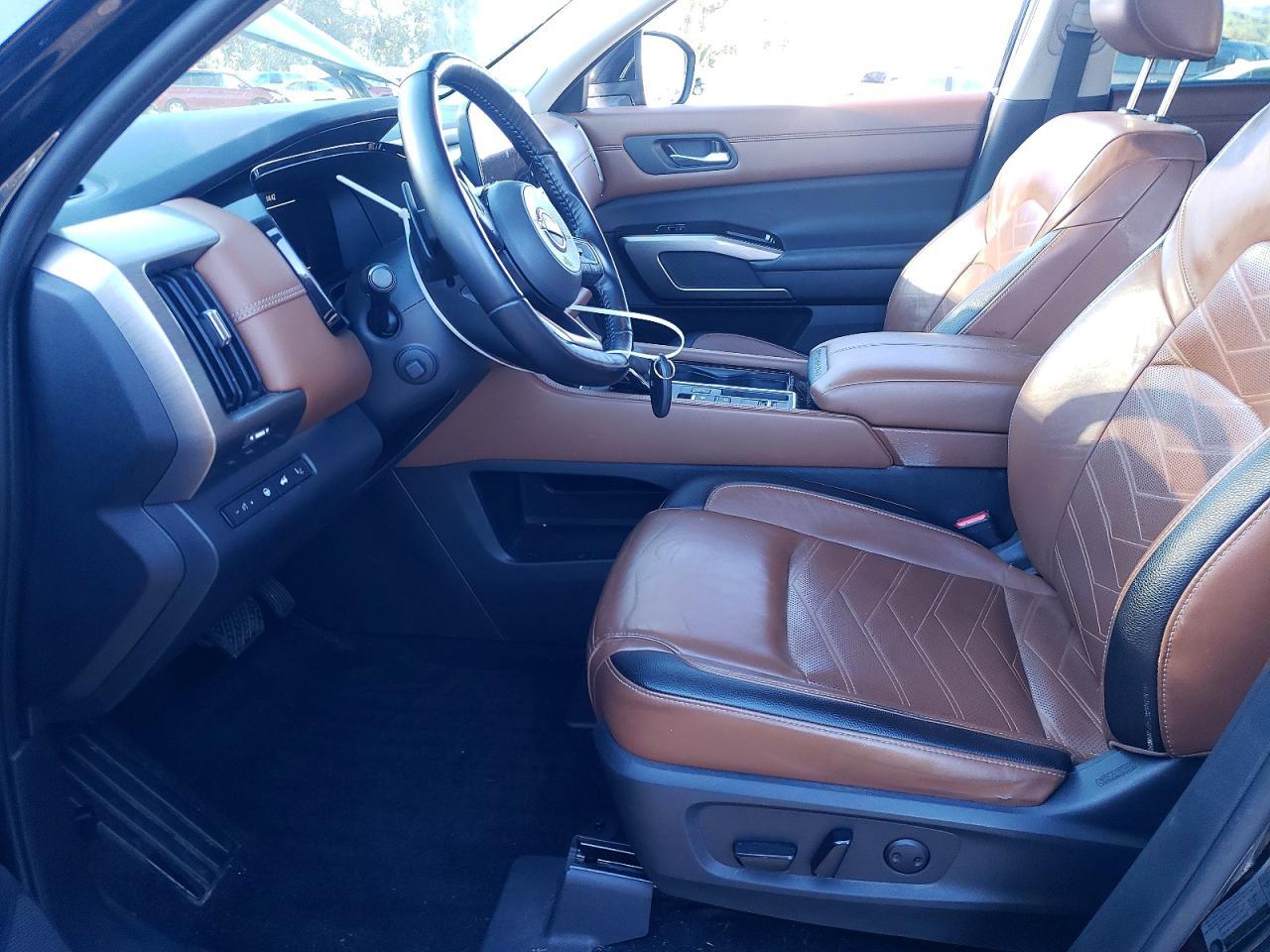 2022 Nissan Pathfinder Platinum - Фото 7