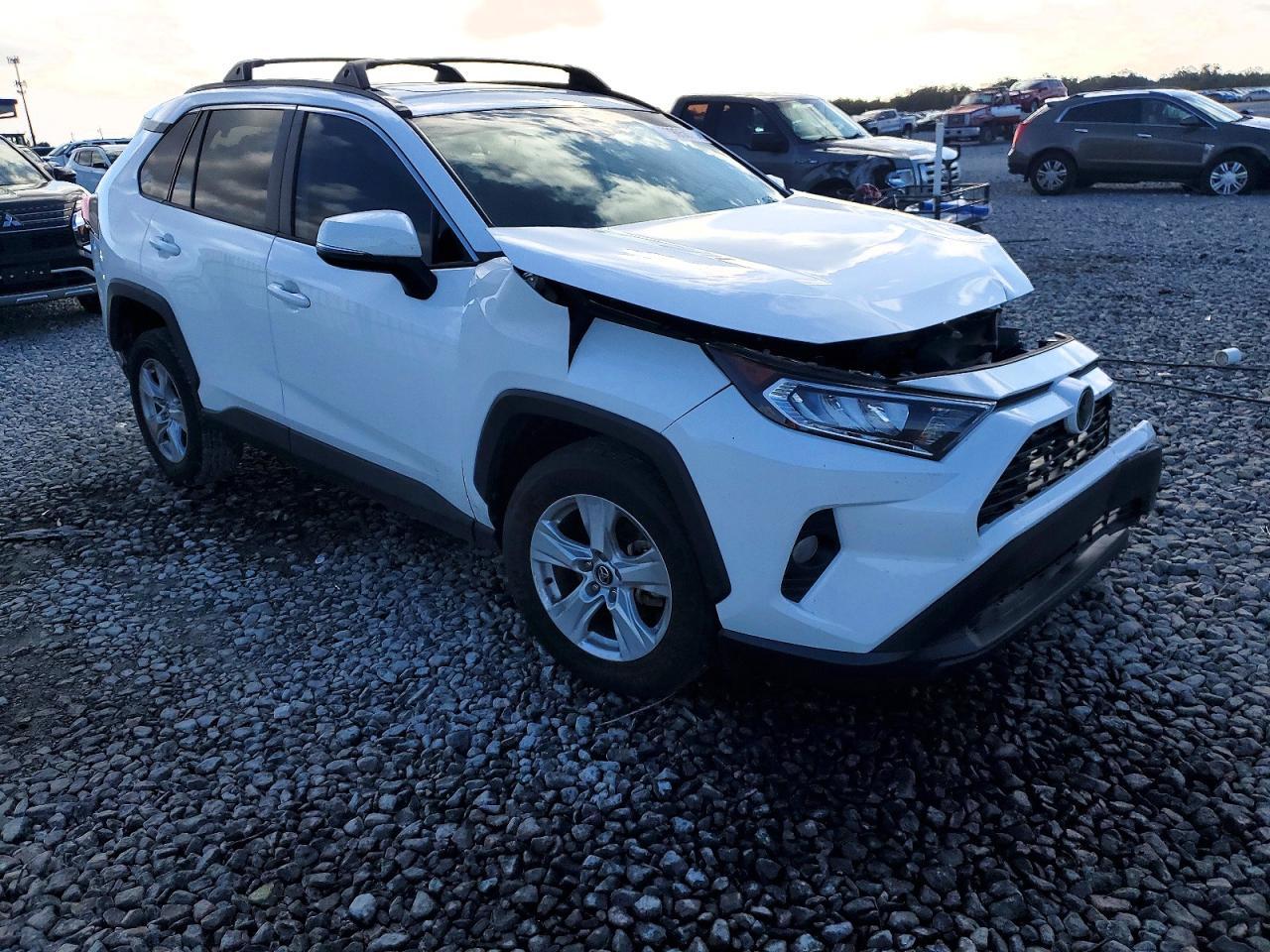 2020 Toyota Rav4 Xle - Фото 4