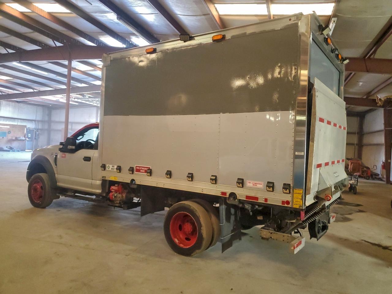 2019 Ford F550 Super Duty - Фото 2