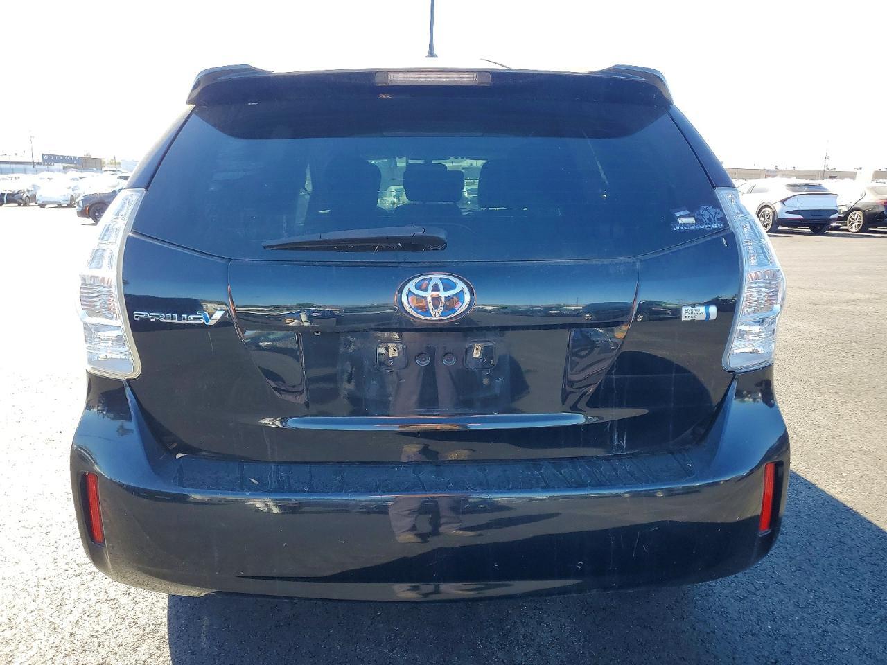 2012 Toyota Prius V - Фото 6