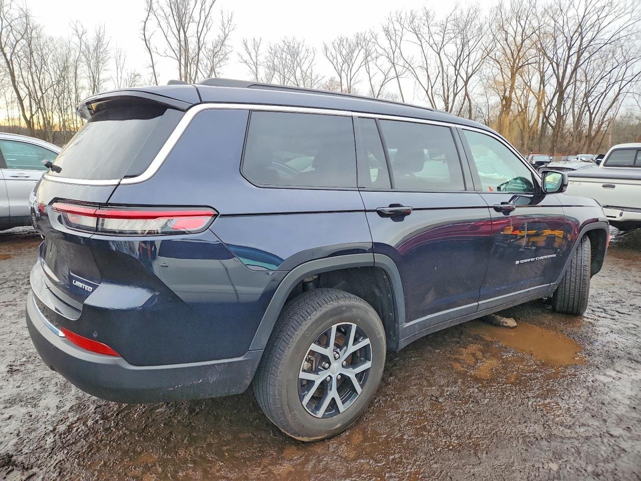 2024 Jeep Grand Cherokee L Limited - Image 3