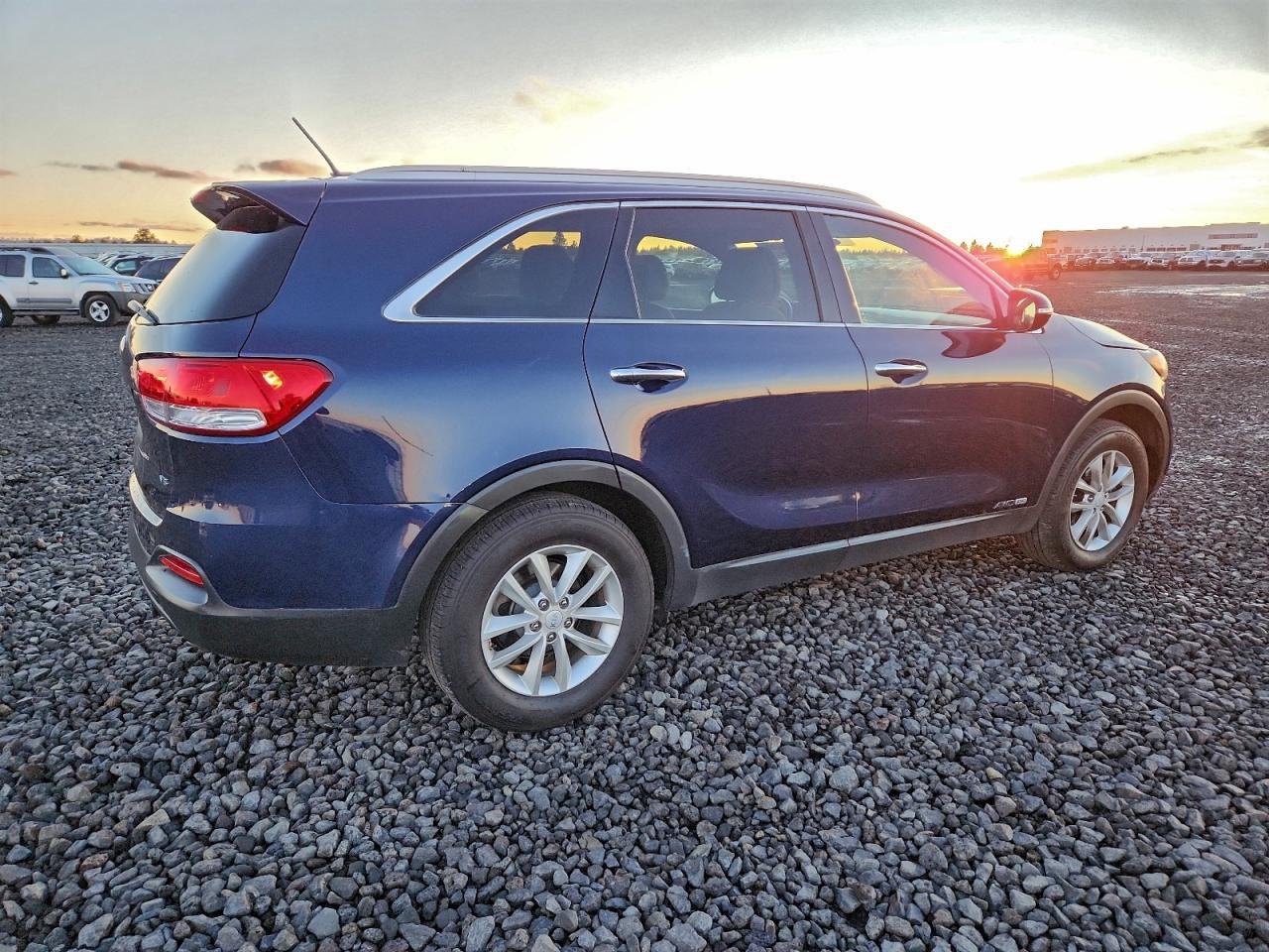 2017 Kia Sorento Lx - Фото 3