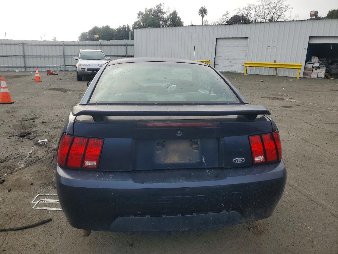 2001 Ford Mustang - Image 6