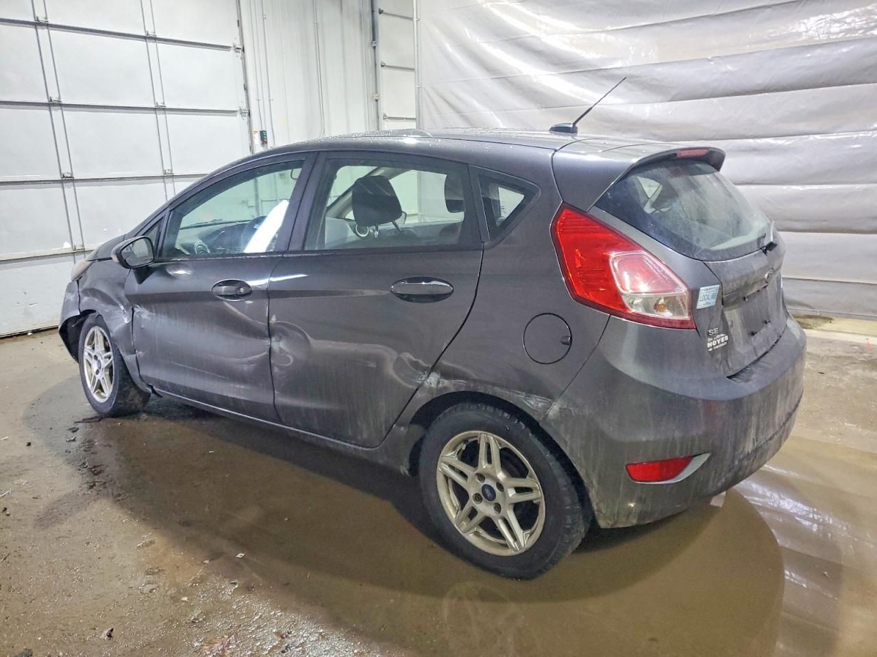 2019 Ford Fiesta Se - Фото 2